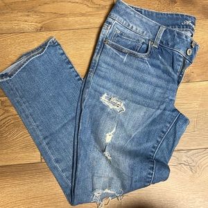 American Eagle Artist Crop